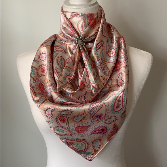 𝙲𝚘𝚕𝚘𝚛𝚎𝚍 𝙿𝚎𝚗𝚌𝚒𝚕 𝚆𝚒𝚕𝚍 𝚁𝚊𝚐 - Picture 4 of 5